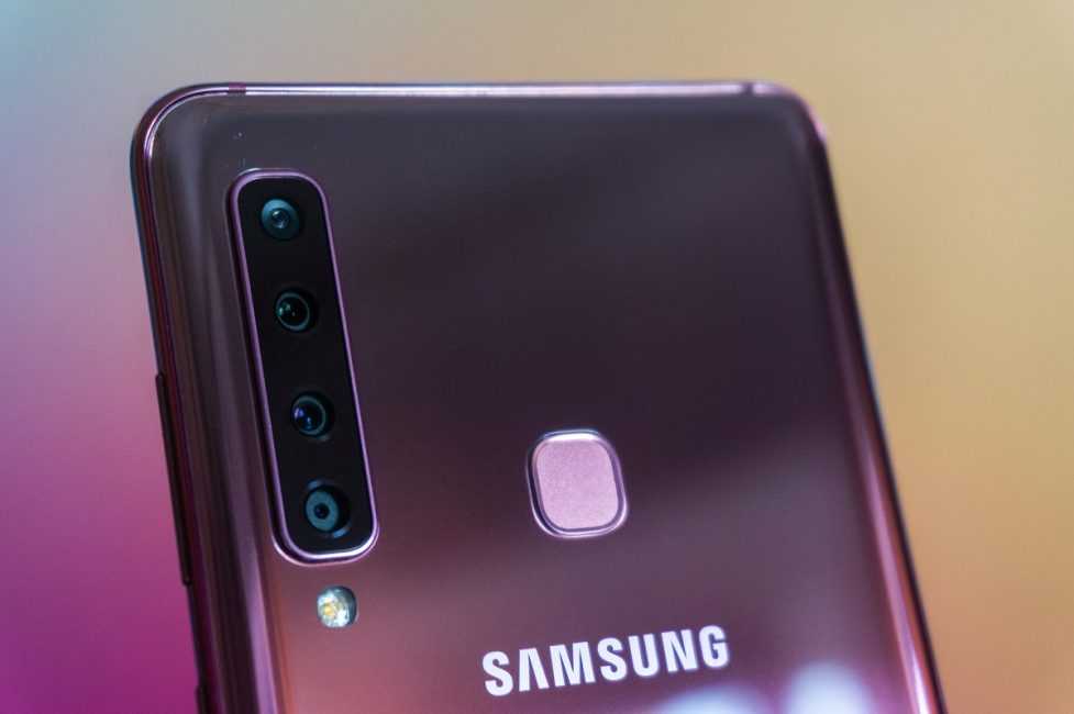 Является ли устройство samsung galaxy a9 2018 водонепроницаемым?
