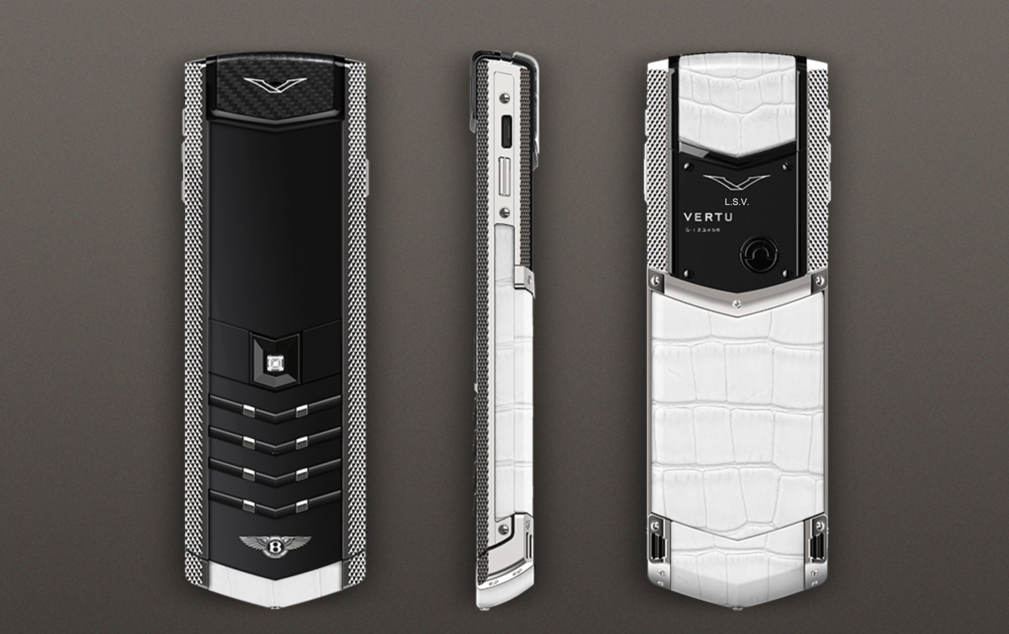 Почему верту такой дорогой. Vertu v90. Vertu Signature s Design Slider. Vertu Signature для Bentley. Телефон Vertu Signature s Design.