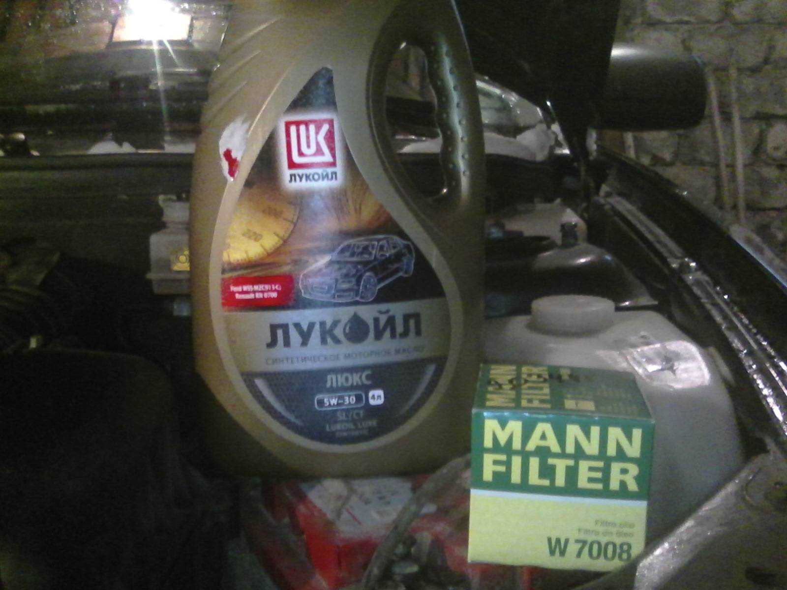 Заливайте рекомендуемое масло в двигатель приоры, иначе будут плохие последствия